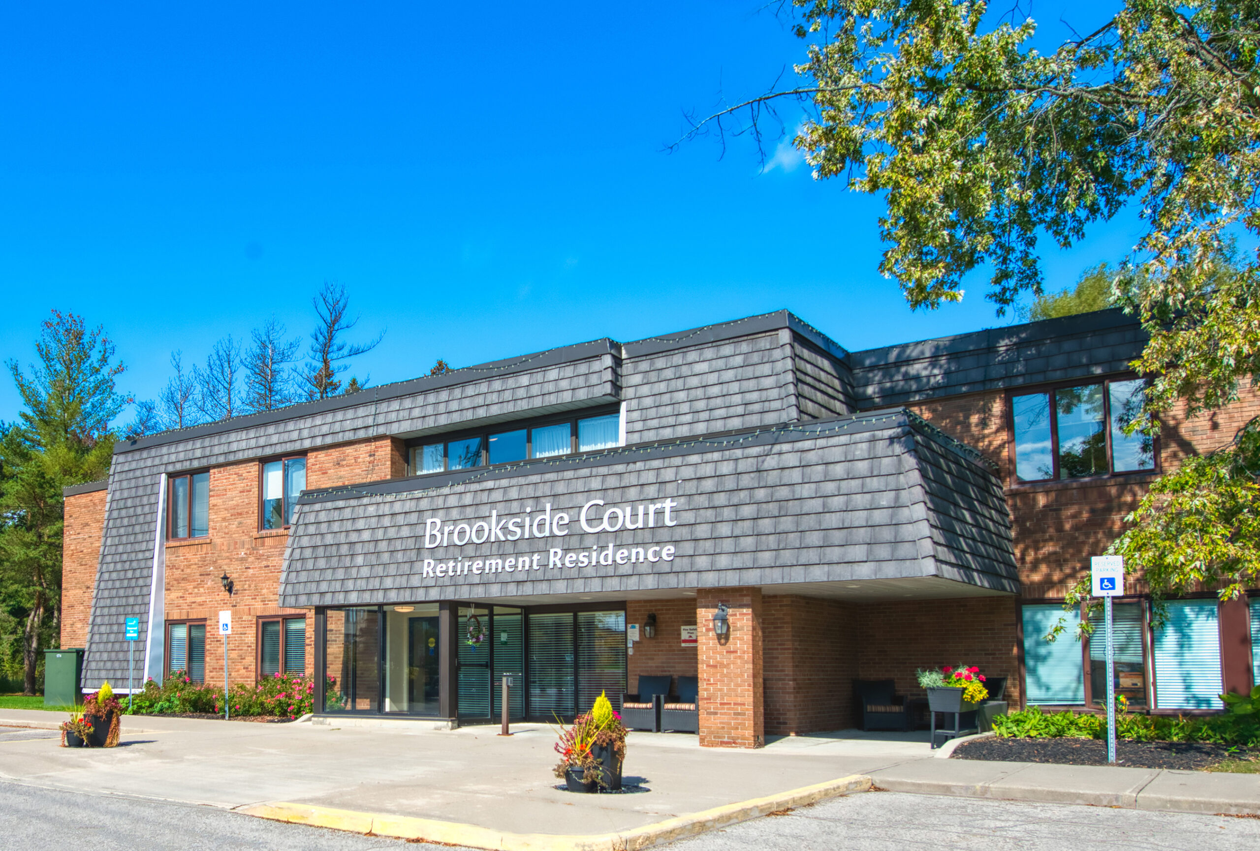 Brookside Court - Spring Living Retirement Community Richmond Hill, ON