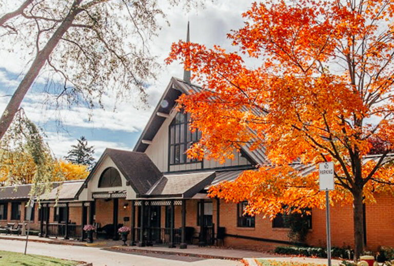 Park Avenue Manor Retirement Community in Burlington - Spring Living Retirement Communities Ontario