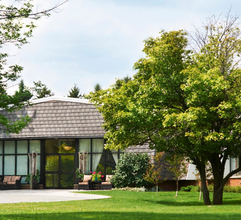 Hilltop Place Retirement Community in Richmond Hill - Spring Living Retirement Communities Ontario