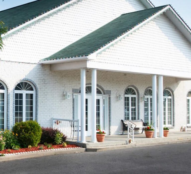 Ogilvie Villa Retirement Community in Gloucester, Ottawa - Spring Living Retirement